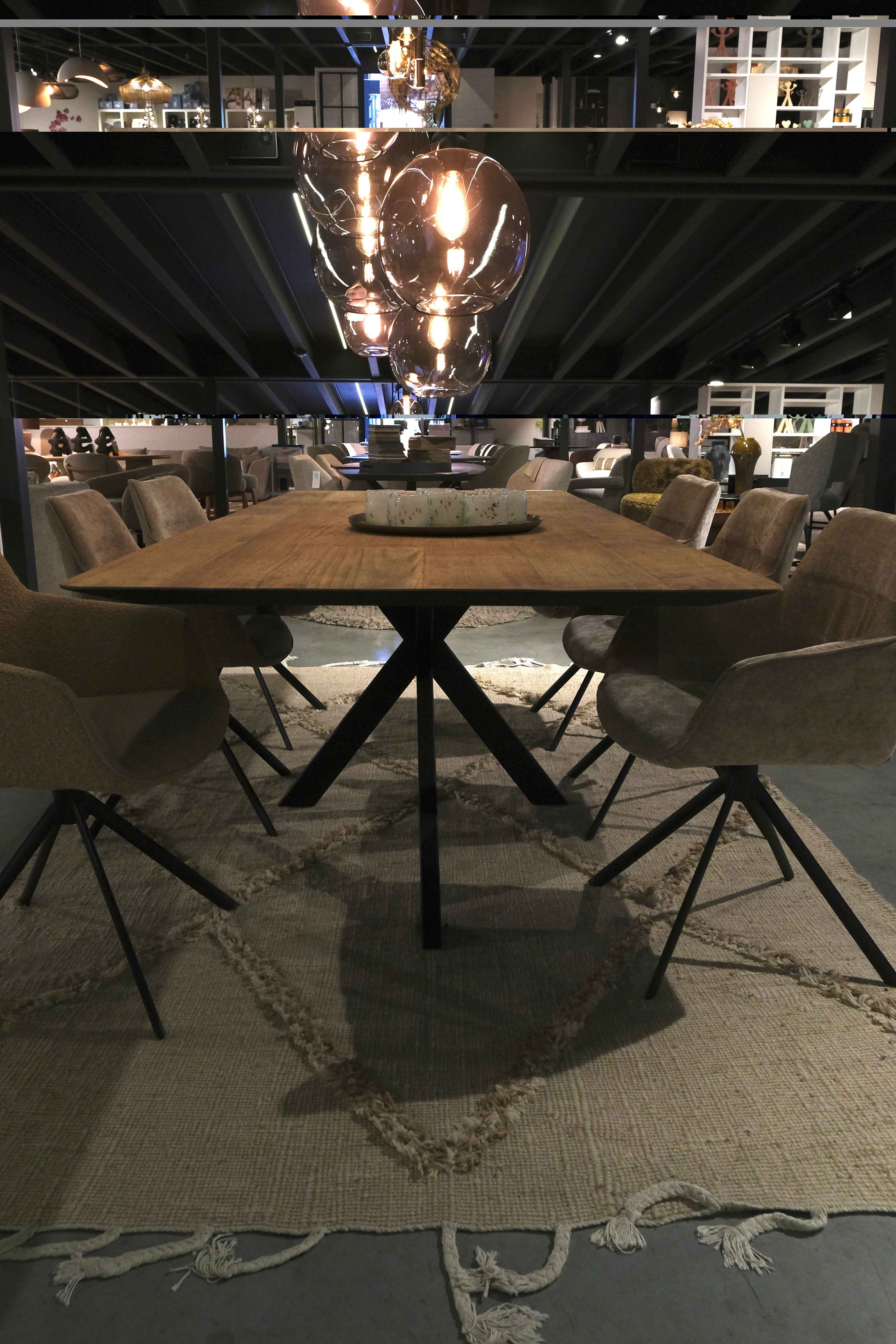 EETTAFEL JUTTA RECHT SPIDER - afbeelding 2