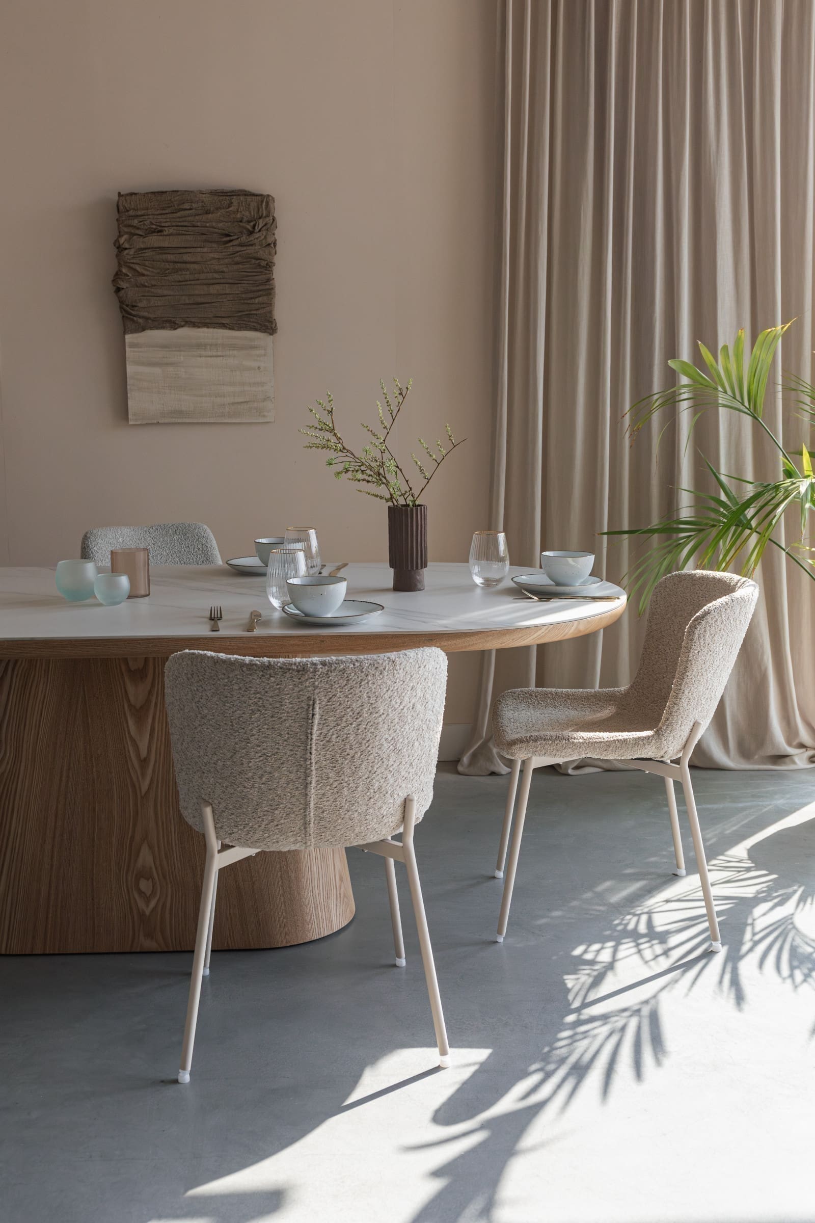 Diningtable Mira