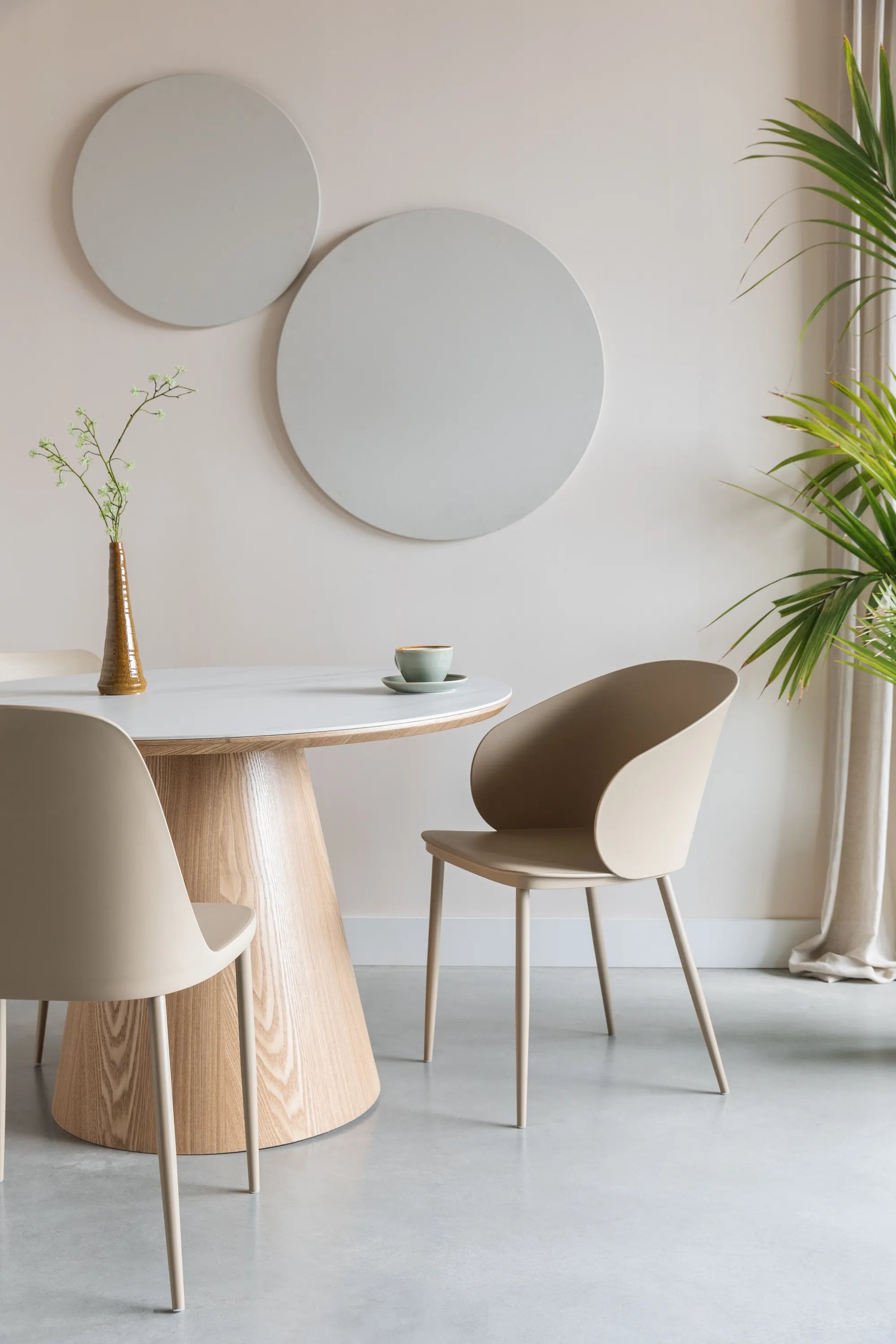Diningtable Mira